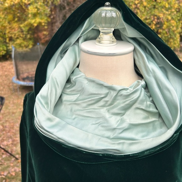 Vintage MONTE STREITFIELD for Strega Elegant Green Velvet Dress 1960 cowl hood - Picture 3 of 8